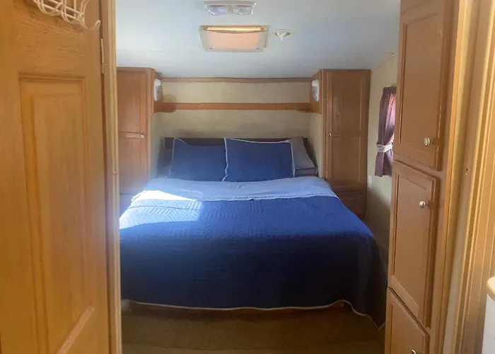 5th Wheel 4b Villa *